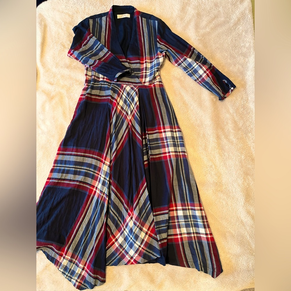 Isabella Sinclair cotton dress. Worn once. Dry cleaned. Great condition.